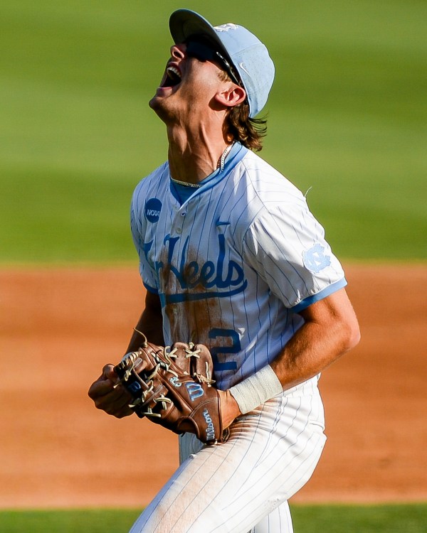 UNC rolls to third consecutive Super Regional with big offense early, outstanding relief pitching